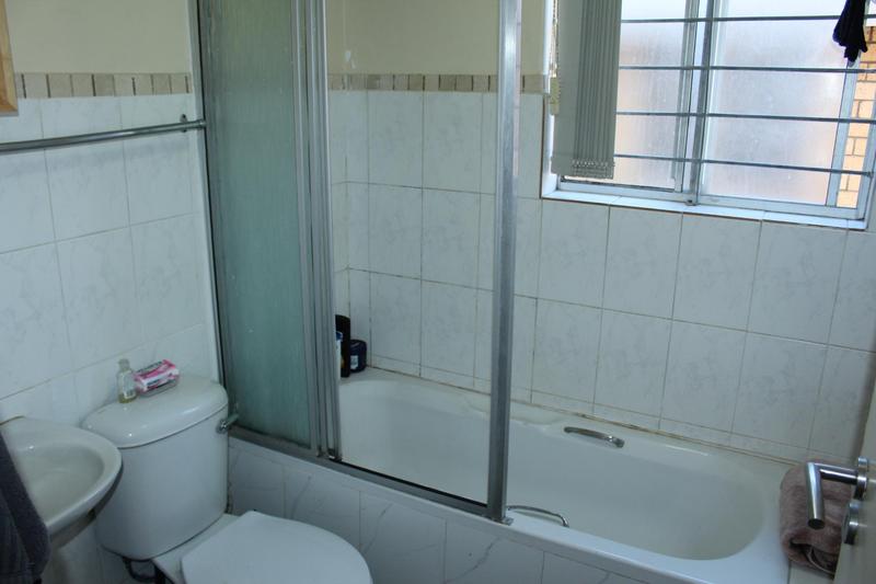 2 Bedroom Property for Sale in Churchill Estate Western Cape